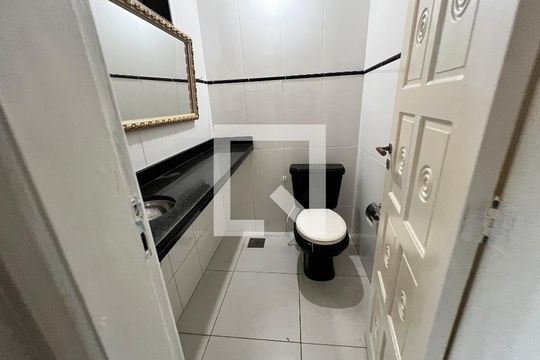 Lavabo de casa de condomínio à venda com 4 quartos, 254m² em Taquara, Rio de Janeiro