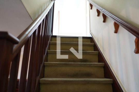 Escada de casa à venda com 3 quartos, 131m² em Vila Prudente, São Paulo