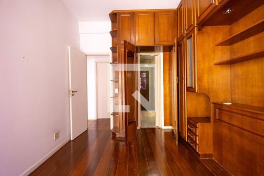 Suíte de apartamento para alugar com 2 quartos, 77m² em Grajaú, Rio de Janeiro