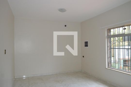 Casa à venda com 5 quartos, 217m² em Vila Mariana, São Paulo