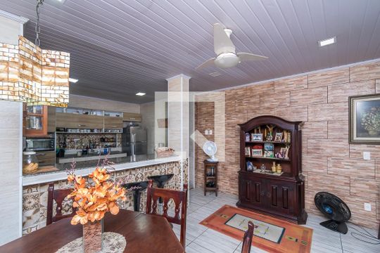 Sala de Jantar de casa à venda com 3 quartos, 230m² em Olaria, Rio de Janeiro