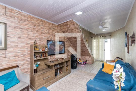 Sala de casa à venda com 3 quartos, 230m² em Olaria, Rio de Janeiro