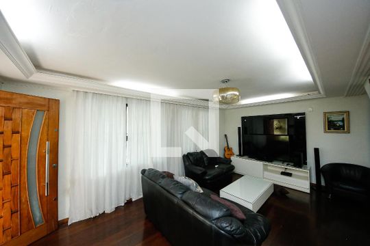 Sala de casa para alugar com 4 quartos, 232m² em Vila Antonieta, São Paulo