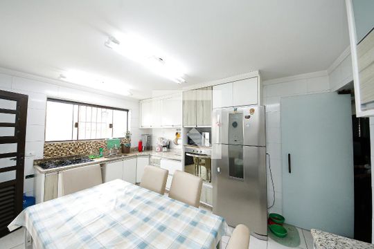 Cozinha de casa para alugar com 4 quartos, 232m² em Vila Antonieta, São Paulo