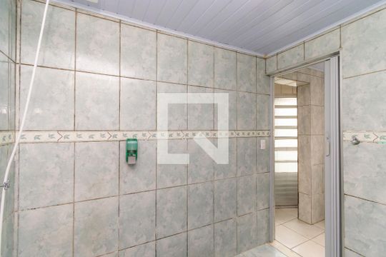Banheiro de casa para alugar com 1 quarto, 70m² em Chácara Belenzinho, São Paulo