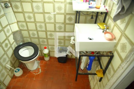 Banheiro 3 de casa para alugar com 6 quartos, 455m² em Ferrazópolis, São Bernardo do Campo
