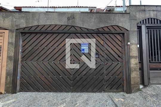 Fachada de casa à venda com 4 quartos, 150m² em Vila Pedroso, São Paulo