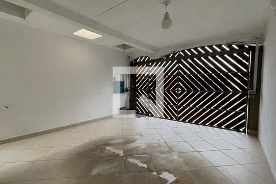 Garagem de casa à venda com 4 quartos, 150m² em Vila Pedroso, São Paulo