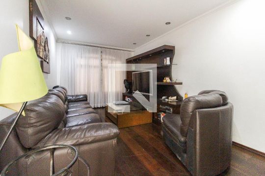 Casa à venda com 4 quartos, 150m² em Vila Pedroso, São Paulo