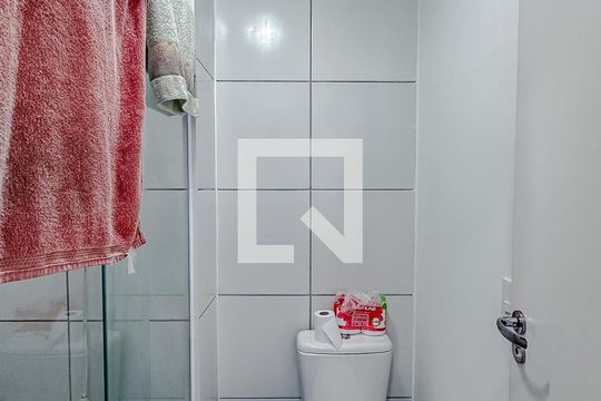 Banheiro de apartamento para alugar com 2 quartos, 35m² em Canindé, São Paulo