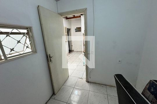 Quarto 3 de casa de condomínio para alugar com 4 quartos, 104m² em Centro, São Leopoldo
