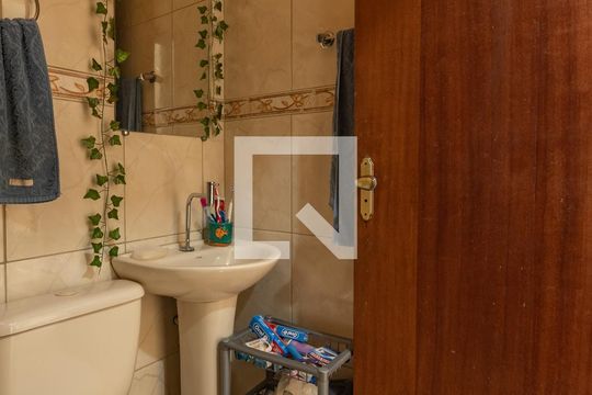 Banheiro Social de casa à venda com 3 quartos, 85m² em Frei Leopoldo, Belo Horizonte