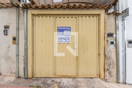 Fachada de casa à venda com 3 quartos, 85m² em Frei Leopoldo, Belo Horizonte