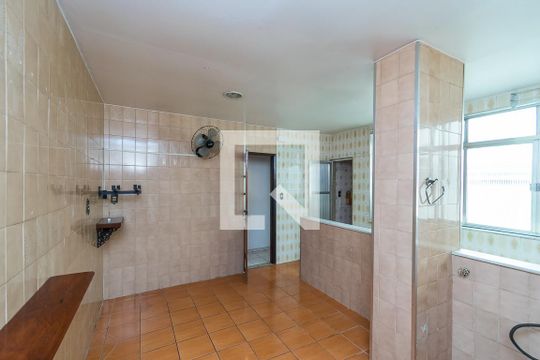 Cozinha de apartamento à venda com 2 quartos, 76m² em Olaria, Rio de Janeiro