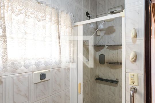 Banheiro de apartamento à venda com 2 quartos, 76m² em Olaria, Rio de Janeiro