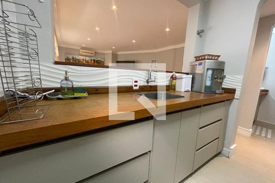 Cozinha de apartamento para alugar com 1 quarto, 70m² em Jardim Paulista, São Paulo