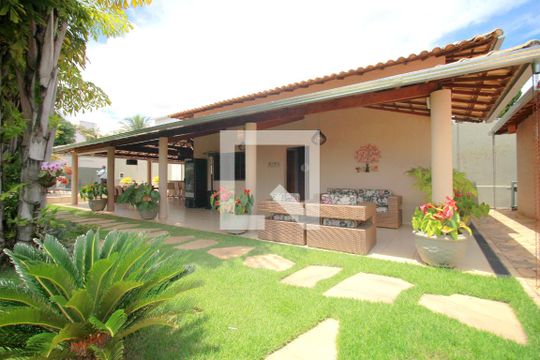 Fachada de casa à venda com 5 quartos, 453m² em Bandeirantes (pampulha), Belo Horizonte