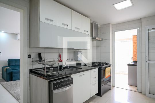 Cozinha de apartamento à venda com 4 quartos, 137m² em Vila Gumercindo, São Paulo