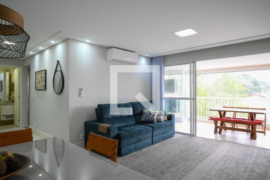 Apartamento à venda com 4 quartos, 137m² em Vila Gumercindo, São Paulo