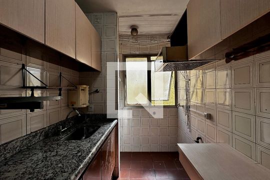 Cozinha de apartamento à venda com 1 quarto, 33m² em Santo Amaro, São Paulo