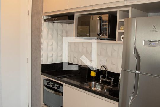 Studio de kitnet/studio para alugar com 1 quarto, 20m² em Jardim das Acacias, São Paulo