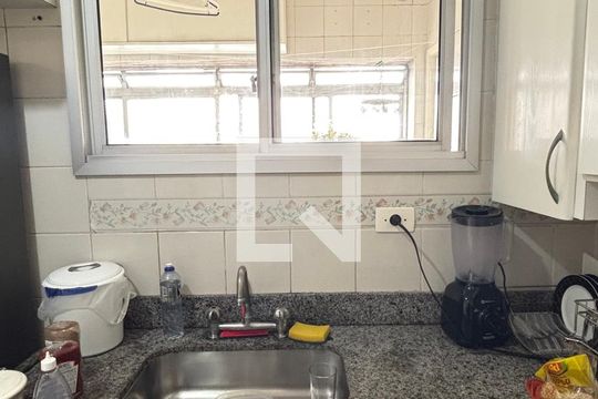 Cozinha de apartamento à venda com 3 quartos, 80m² em Vila Assunção, Santo André