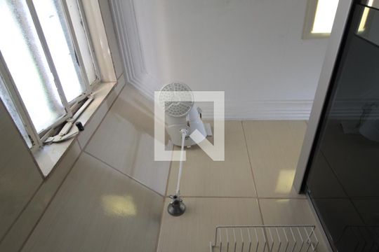 Banheiro Social de apartamento à venda com 2 quartos, 45m² em Candelária, Belo Horizonte