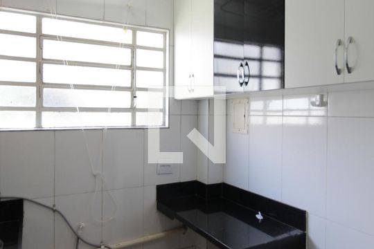 Cozinha e Área de Serviço de apartamento à venda com 2 quartos, 45m² em Candelária, Belo Horizonte