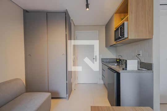 Cozinha de kitnet/studio para alugar com 1 quarto, 30m² em Pinheiros, São Paulo