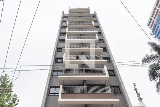 Fachada de kitnet/studio para alugar com 1 quarto, 30m² em Pinheiros, São Paulo