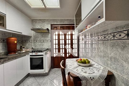 Cozinha de apartamento à venda com 3 quartos, 80m² em Parque das Nações, Santo André