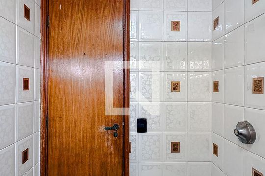 Banheiro de apartamento para alugar com 2 quartos, 80m² em Vila Bertioga, São Paulo