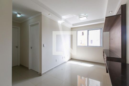 Apartamento à venda com 2 quartos, 46m² em Vila Carmosina, São Paulo