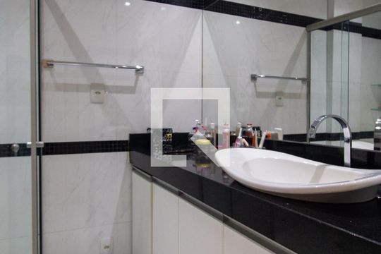 Banheiro da Suíte 1 de apartamento à venda com 3 quartos, 199m² em Recreio dos Bandeirantes, Rio de Janeiro