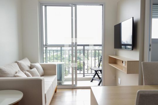 Apartamento para alugar com 2 quartos, 37m² em Moema, São Paulo