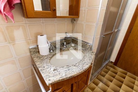 Banheiro de casa à venda com 4 quartos, 209m² em Vila das Merces, São Paulo