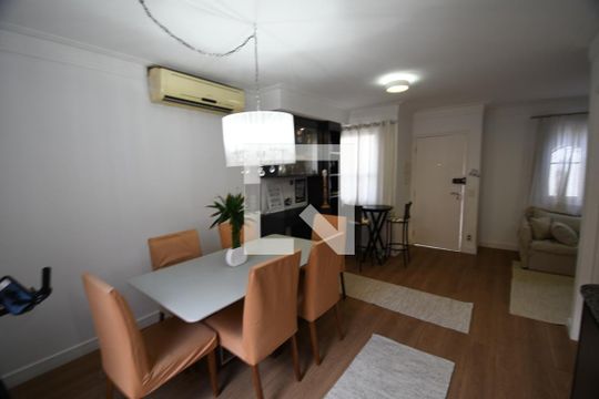 Sala de casa de condomínio à venda com 2 quartos, 100m² em Parque Imperador, Campinas