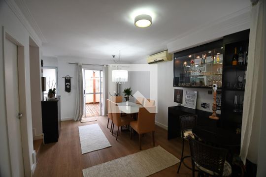 Sala de casa de condomínio à venda com 2 quartos, 100m² em Parque Imperador, Campinas