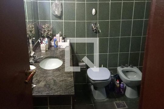 Casa à venda com 3 quartos, 187m² em Itaipu, Niterói