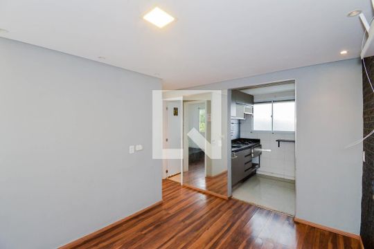 Sala de apartamento para alugar com 2 quartos, 39m² em Jardim Albertina, Guarulhos
