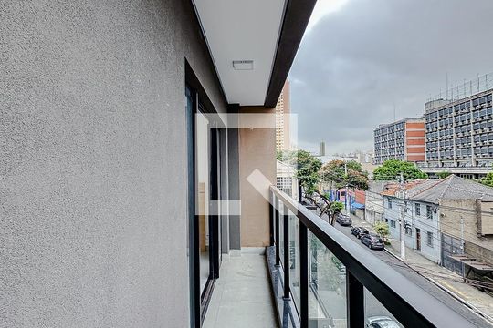 Varanda de kitnet/studio para alugar com 1 quarto, 28m² em Cambuci, São Paulo