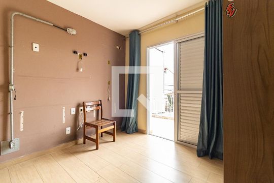 Quarto 1 de casa à venda com 4 quartos, 170m² em Vila Liviero, São Paulo