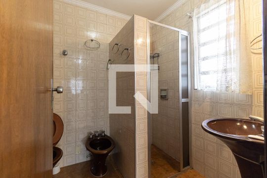 Banheiro 1 de casa à venda com 4 quartos, 170m² em Vila Liviero, São Paulo