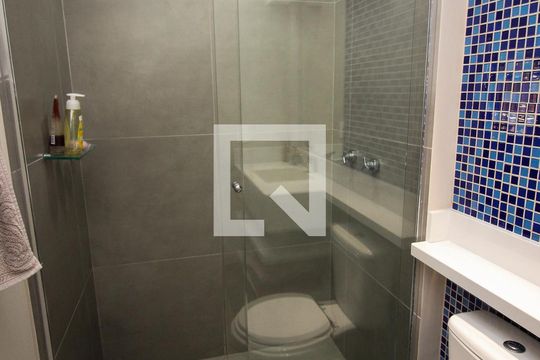 Banheiro Social de apartamento à venda com 2 quartos, 62m² em Glória, Porto Alegre