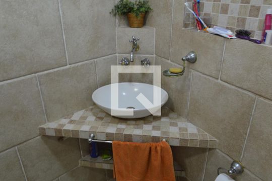 Banheiro de casa de condomínio à venda com 3 quartos, 400m² em Freguesia (jacarepaguá), Rio de Janeiro