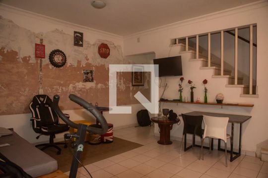 Sala de casa à venda com 7 quartos, 220m² em Vila Clementino, São Paulo