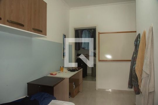Quarto 5 de casa à venda com 7 quartos, 220m² em Vila Clementino, São Paulo