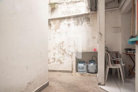Quintal de casa à venda com 7 quartos, 220m² em Vila Clementino, São Paulo