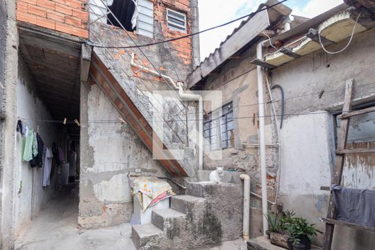 Quintal de casa à venda com 4 quartos, 120m² em Padroeira, Osasco