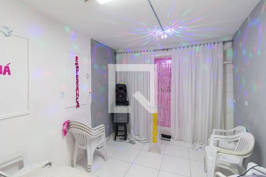 Salão de casa à venda com 4 quartos, 120m² em Padroeira, Osasco